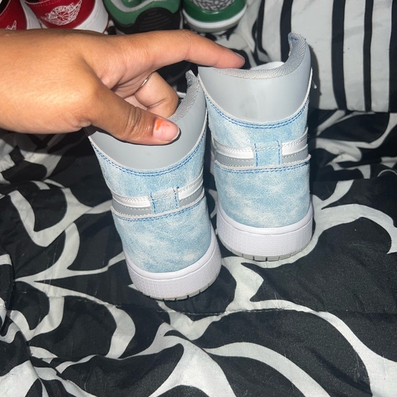 Retro 1 - Picture 2 of 6